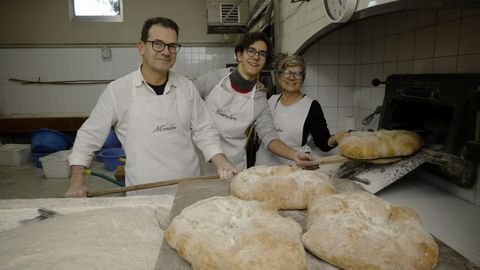La familia Morales cerr&oacute; la panader&iacute;a que fund&oacute; en Arteixo Emilio Souto Morales hace 66 a&ntilde;os