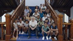 Los nios saharauis con sus familias de acogida en la Diputacin de Ourense.