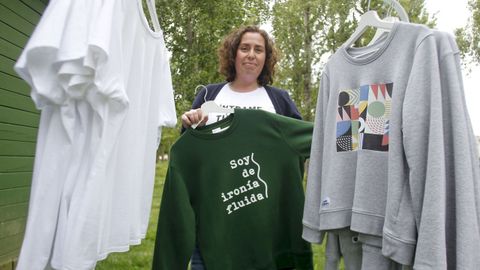 Susana puso en marcha su marca de camisetas, sudaderas, bolsas de tela y tazas a finales del a�o pasado