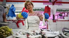 Venta de sardina en el mercado de abastos de Cambados