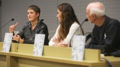 Patricia Bux�n, � esquerda da imaxe, presentou hai dous anos en Vilagarc�a o seu libro �AS bicicletas si son para Galicia�