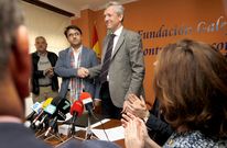 Cachaldora y Rueda firmaron ayer el convenio que permitir� poner en marcha el plan. 