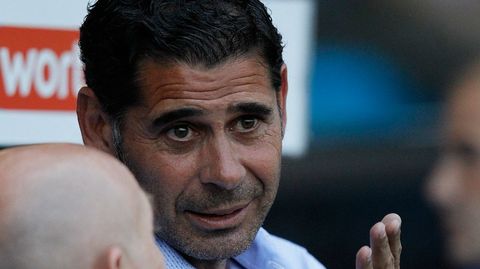 Hierro: �Noto mucha ansiedad, nos gustar�a sentir�que jugamos en casa�.Hierro durante el primer partido de temporada en el Carlos Tartiere