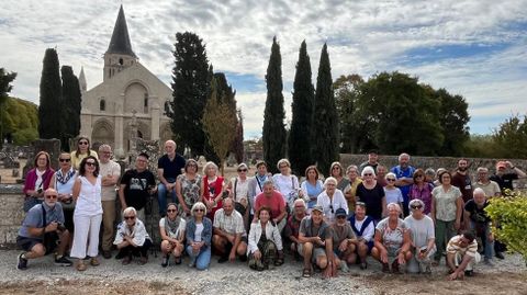 Os participantes na viaxe do Semescom, en Aulnay-de-Saintonge.