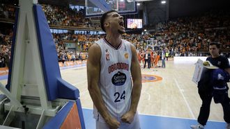 Brito celebr� la victoria desatando el j�bilo a la conclusi�n del encuentro