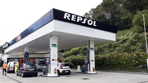 Gasolinera de Magazos, con eucaliptos cerca