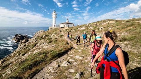 El <span lang= gl >Cami�o dos Faros</span> es una de las rutas m�s populares en Galicia, despu�s del <span lang= gl >Cami�o de Santiago</span>