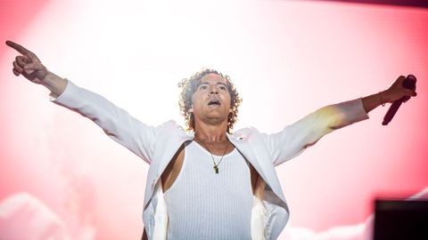 El almeriense David Bisbal, este viernes, durante su actuaci&oacute;n en el festival Bigsound de Pontevedra, celebrado en el Parque de Tafisa