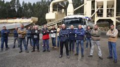 Algunos de los 62 trabajadores de la constructora Nexia que se quedaron sin trabajo cuando se hundi� la empresa, en el 2020.
