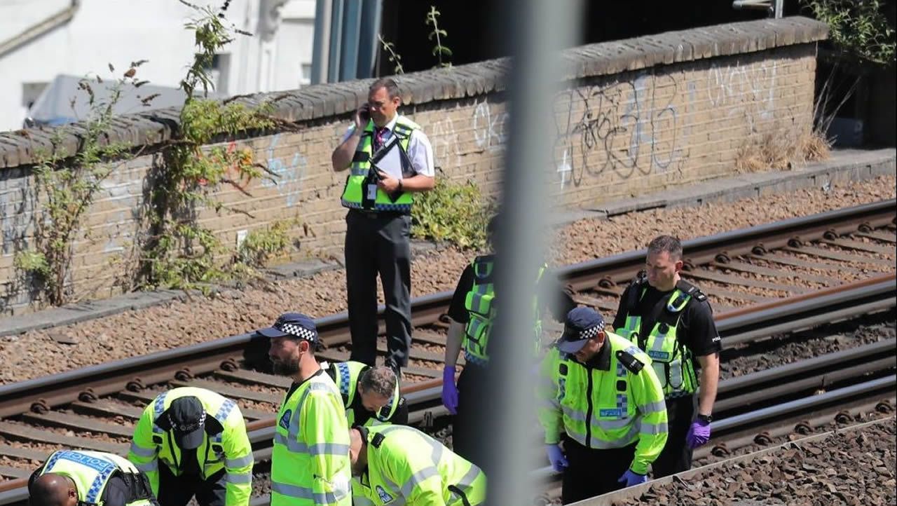 Muere un español de 19 años arrollado por un tren en Londres