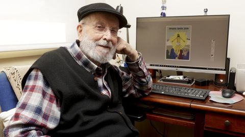 Siro co cartel que fixo para a Semana Santa de Castro Caldelas.