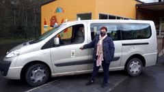 Uno de los veh�culos que cubren el servicio de transporte escolar en el municipio de Folgoso do Courel