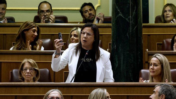 Ana Bel&eacute;n V&aacute;zquez con el spray de pimienta.