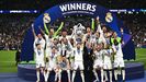 Real Madrid.Nacho levanta la Champions League conquistada por el Real Madrid