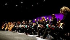 A orquestra Sondeseu, nun dos momentos da s�a actuaci�n, o venres pola noite, no auditorio do Pazo carball�s.