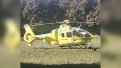 El helic�ptero del 061 aterriz� en un prado de Xestoselo (Guitiriz)