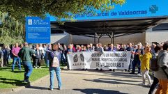 Ms de un centenar de personas secundaron la protesta en O Barco.