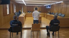 El ya condenado, este jueves, frente al tribunal de la Audiencia Provincial de Lugo