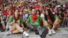 El alcalde, con los participantes en el campamento urbano de Amencer.