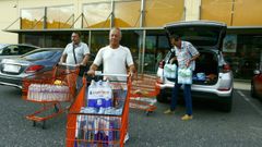 El primer d�a que se activ� la recomendaci�n se vendi� agua de forma masiva en los supermercados de la localidad focense