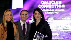 Beatriz Gonz�lez, Xes�s V�zquez y Cristina Pato presentaron ayer la iniciativa en Compostela.