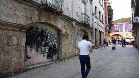 Pintadas en la zona vieja de Pontevedra encontradas en septiembre del 2018