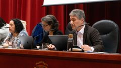 Ricardo Cao, rector de la UDC, ayer en el claustro en A Maestranza