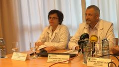 La directora asistencial del �rea sanitaria de Pontevedra y O Saln�s, Sonia Fern�ndez-Arruti Ferro, y el gerente, Jos� Ram�n G�mez Fern�ndez, en una imagen de archivo