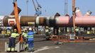 Trabajadores de Navantia Fene, junto a otros compa�eros de la industria auxiliar