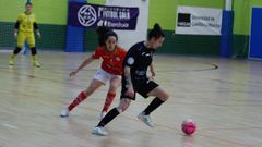 Silvia Rubal, con la pelota durante el partido frente al Chiloeches.