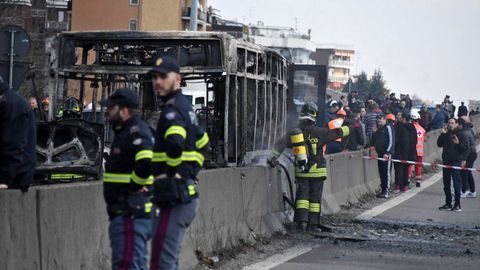 El autob�s qued� totalmente calcinado