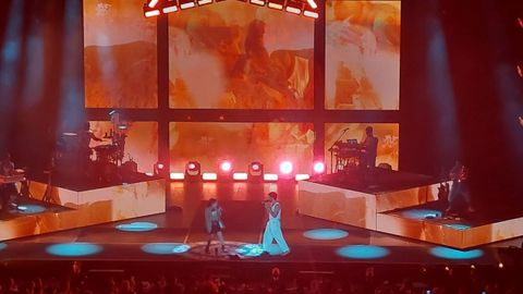 Camilo y Evaluna en el escenario del Coliseum