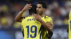P�p� y Ayoze, abraz�ndose tras un gol liguero.