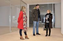 El gobierno se decanta por ceder la gesti�n a la asociaci�n Agadea, que lleva el centro de alzh�imer. 