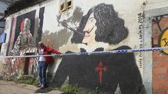 Eduardo Hermida con una de las meninas de Canido 