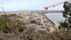Las obras de las futuras instalaciones, que comenzaron la pasada primavera, avanzan a buen ritmo en la explanada portuaria pr�xima a la lonja