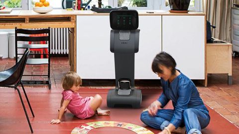 Temi fue una de las sensaciones del Mobile, un robot social capaz de servir de mayordomo y de DJ