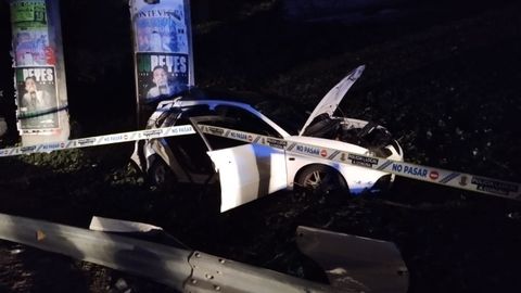 Estado en el que qued� el coche, un Seat Ibiza, tras el siniestro registrado a �ltima hora de este martes