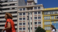 Edificio ubicado en la plaza de Espaa de Ferrol.