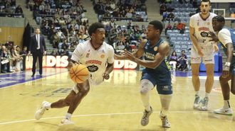 Speight, que acab&oacute; con 31 puntos, fue el motor del Obradoiro ante el Menorca