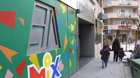 El bajo que albergó la discoteca 3A en Valle Inclán
