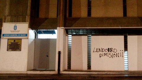 Pintada en Riazor contra Lendoiro