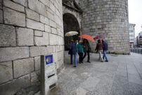 El Camino Primitivo entra en el recinto amurallado de Lugo por la puerta de San Pedro