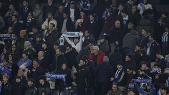 Ambiente en las gradas durante el Deportivo-Atl&eacute;tico de Madrid