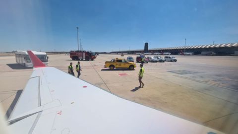 El avión con la expedición pontevedresa no pudo despegar de Barajas