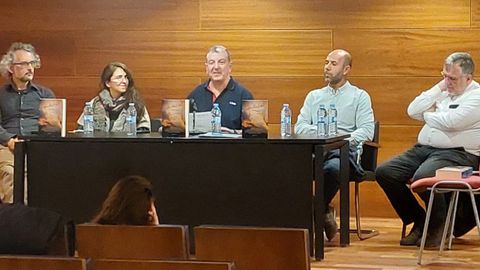 Pepe Pein, entre David Val, Eugenia Iglesias, Omar Choraifi y Jess lvarez.