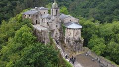 Los estudiantes visitaron el mi�rcoles el monasterio de Caaveiro y conocieron el proceso de musealizaci�n que est� llevando a cabo la Diputaci�n