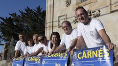 Integrantes de la comisi�n, con Aroa Villaverde tercera por la derecha, presentaron el cartel