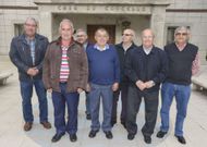 <span lang= es-es >Pasado y presente</span>. Jos� Antonio Facal Paredes (presidente), Manuel Pose Mato, Gabriel Mansilla Garc�a, Manuel Mart�nez Recarey, Faustino Blanco Fari�a, Manuel Pensado Facal (primer presidente de la entidad) y Jos� Espasand�n Vilanova (uno de los fundadores y segundo presidente del colectivo). 