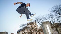 Un joven aficionado al parkour, en imagen de archivo 